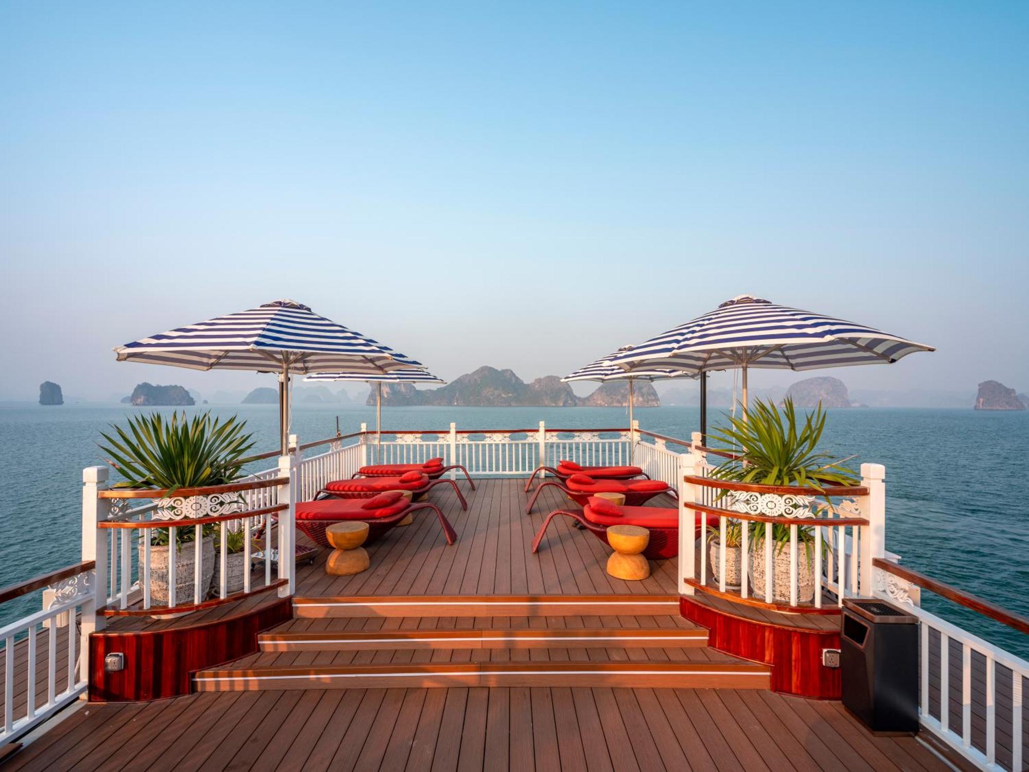 Signature Royal Halong Cruise Ha Long Exteriör bild