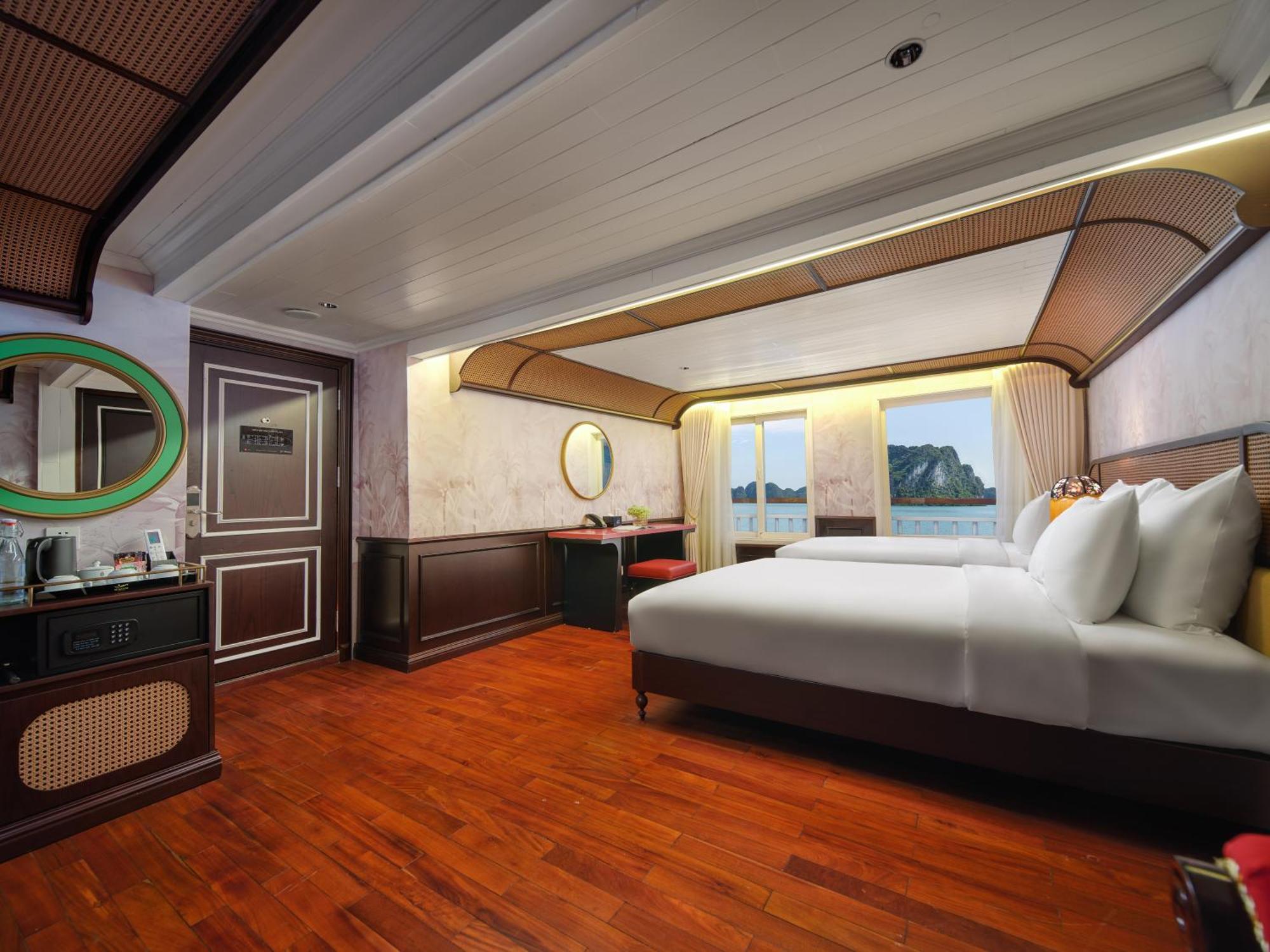 Signature Royal Halong Cruise Ha Long Exteriör bild