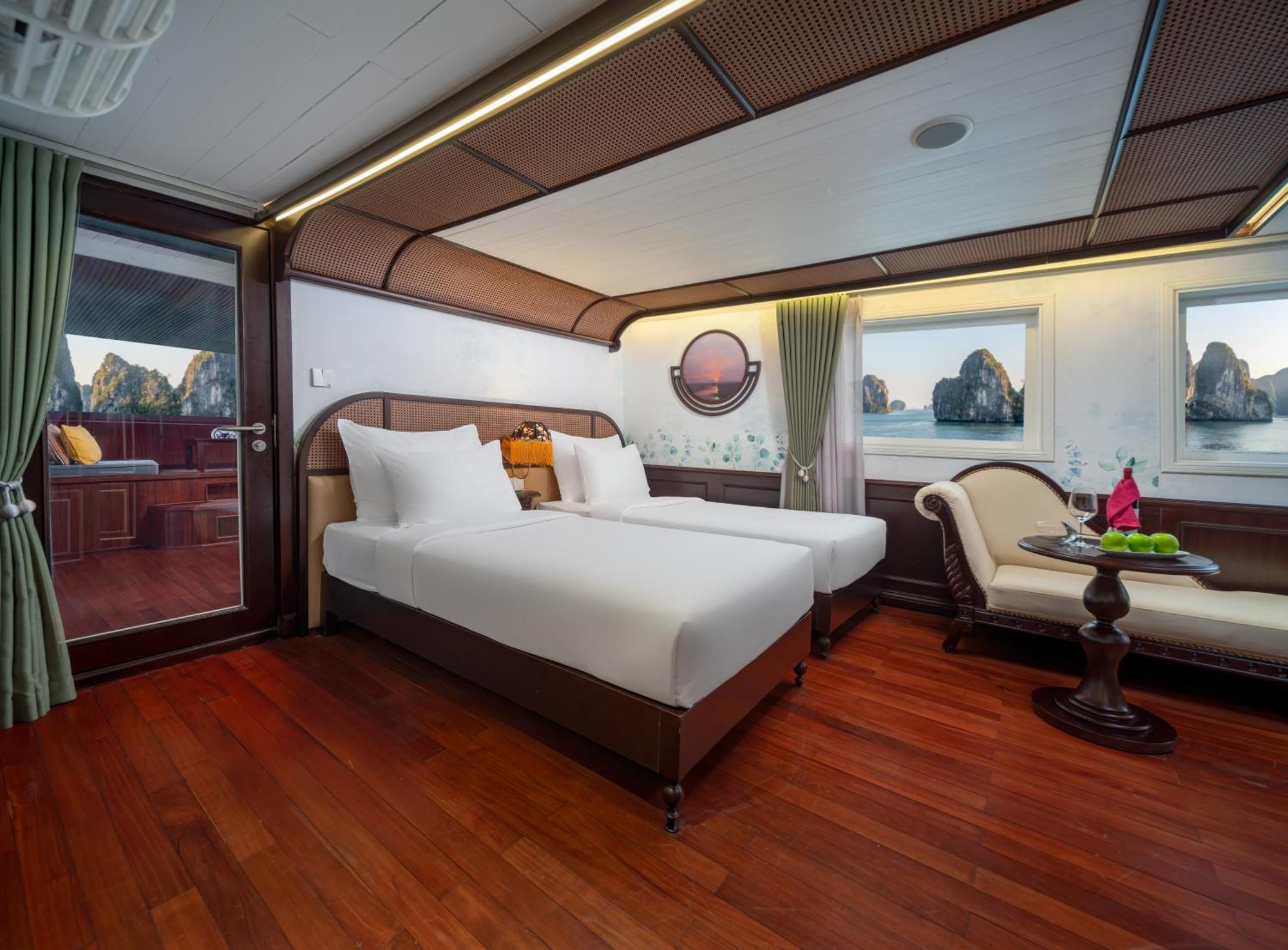 Signature Royal Halong Cruise Ha Long Exteriör bild