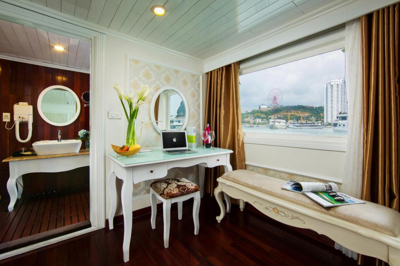 Signature Royal Halong Cruise Ha Long Exteriör bild