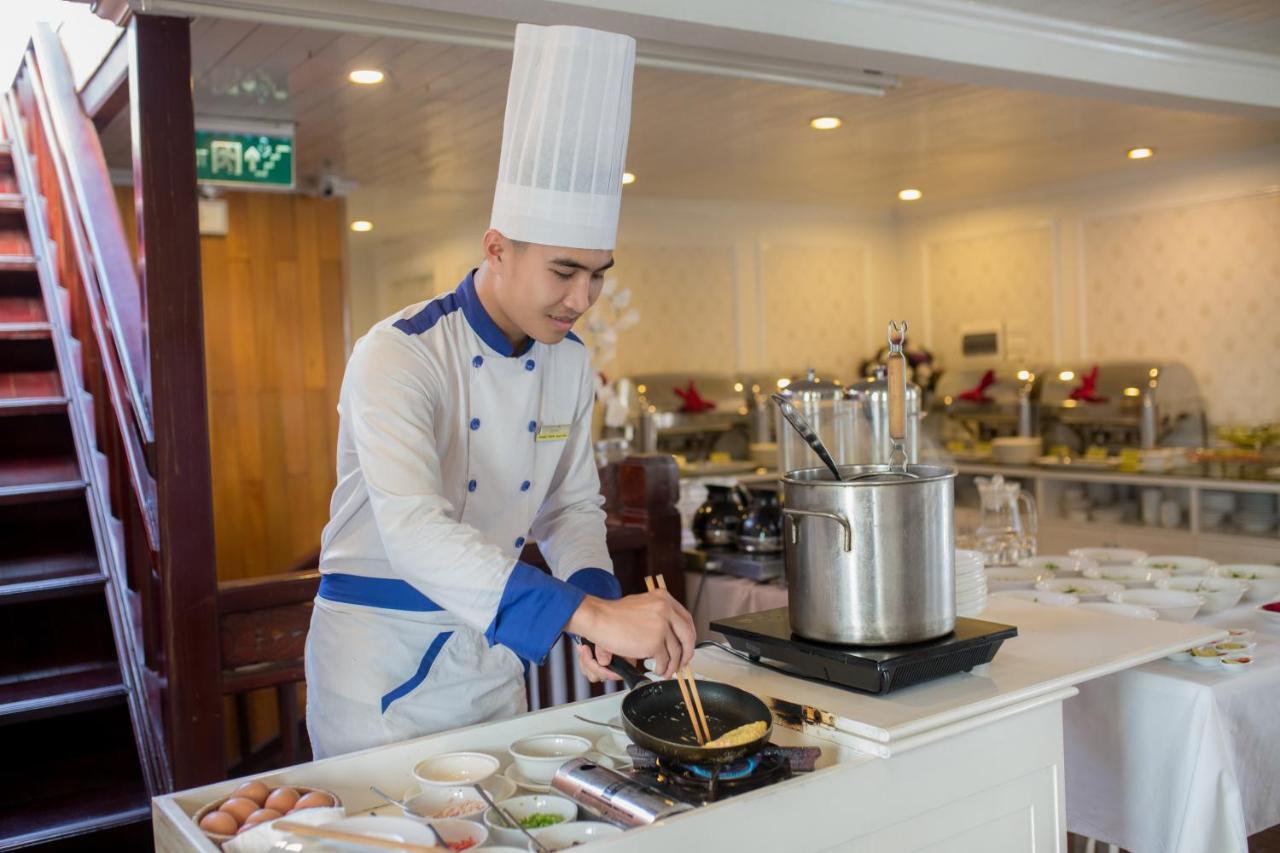 Signature Royal Halong Cruise Ha Long Exteriör bild